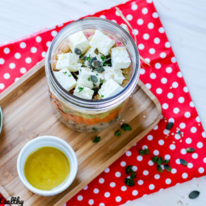 recette-salade composée-salade jar-healthy-pique nique-ete-healthy-estivale-carotte-pois chiches-avocat-feta-fromage-quinoa