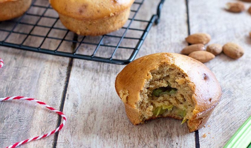 Muffin A La Rhubarbe Et Banane Moelleux