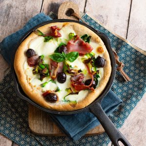 recette healthy-pizza poêle-mozzarella-courgette-tomate confite-pizza maison