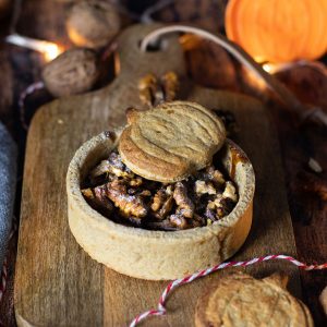recette healthy-tartelette aux noix-tarte aux noix-caramel-halloween-biscuit sablé-sans beurre