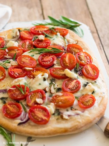 recette healthy-pizza-tomate cerise-roquefort