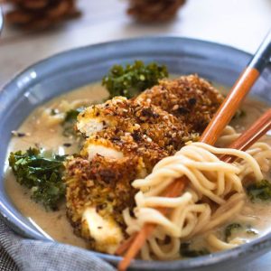 recette healthy- ramen au poulet croustillant et chou kale
