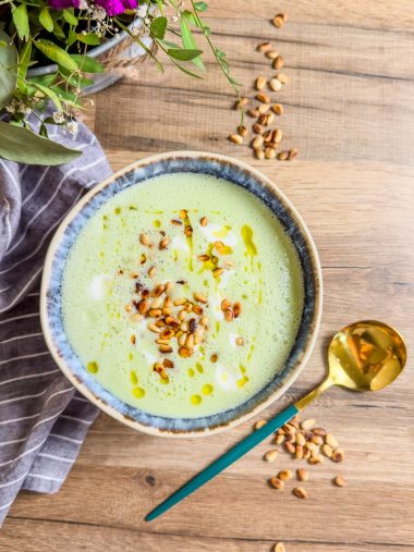 recette healthy-Soupe de concombre froide au yaourt